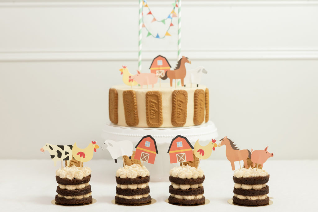Tarta de Cumpleaños de Chocolate y Galleta con decoración de Granja