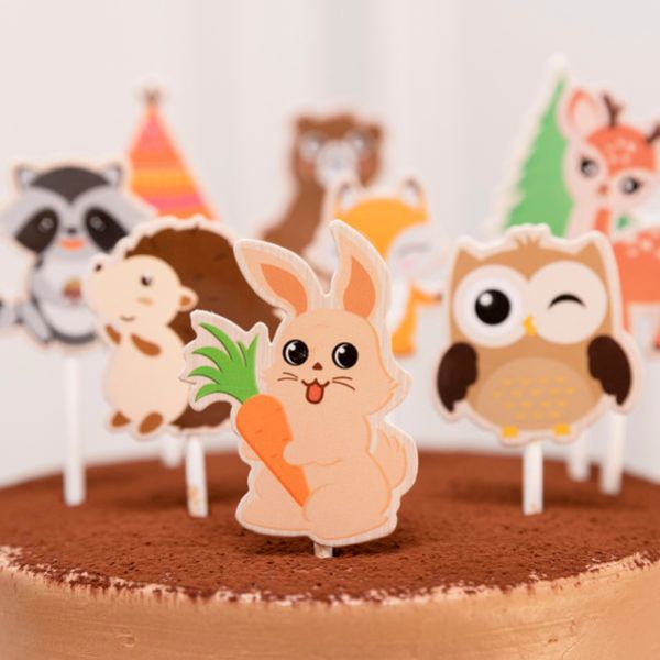 Tarta de cumpleaños con animales del bosque